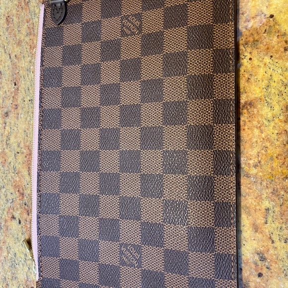 ✨SOLD✨Louis Vuitton DE Neverfull MM pouch - Picture 3 of 16